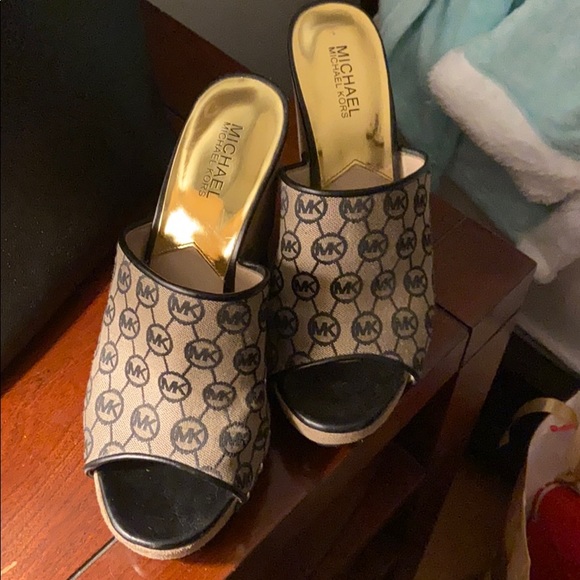 Michael Kors Wedges original!! BRAND NEW - Picture 1 of 1
